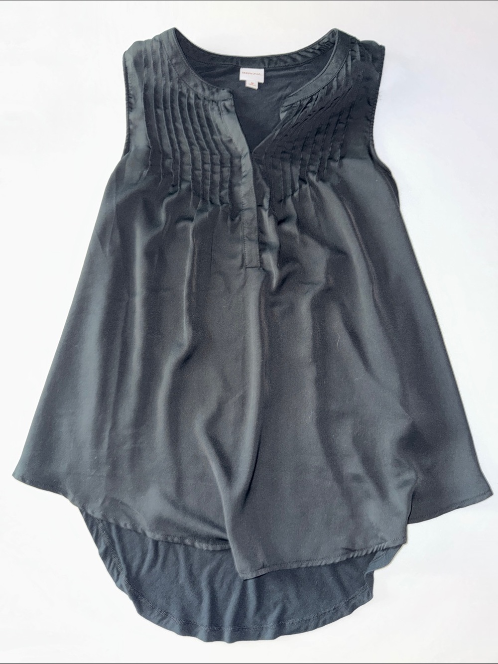 Women’s tank size medium